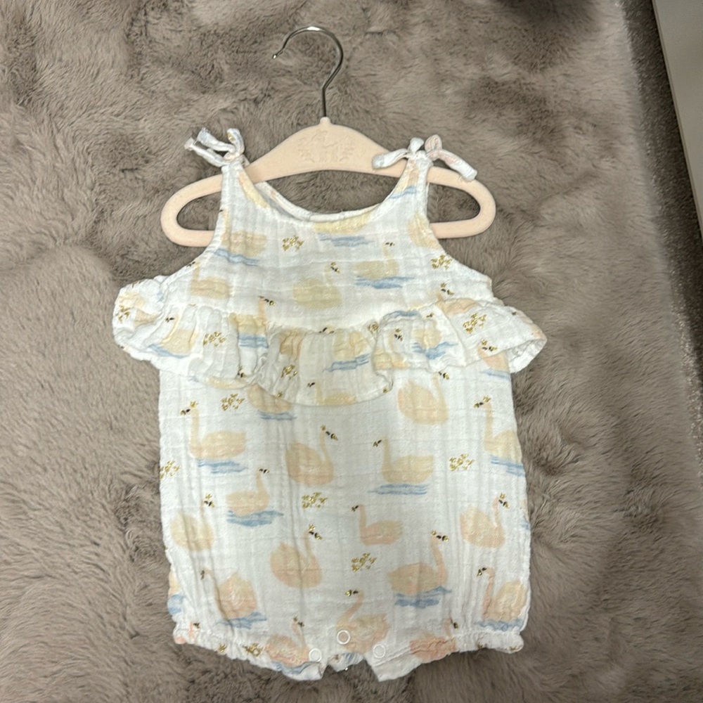 Mud Pie Baby Girl Muslin Swan Bubble Romper